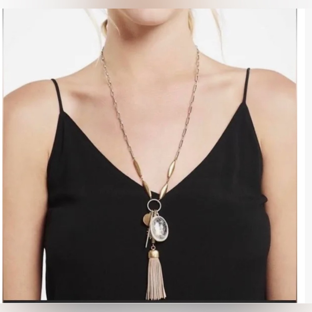 STELLA & DOT VICTORIA PENDANT